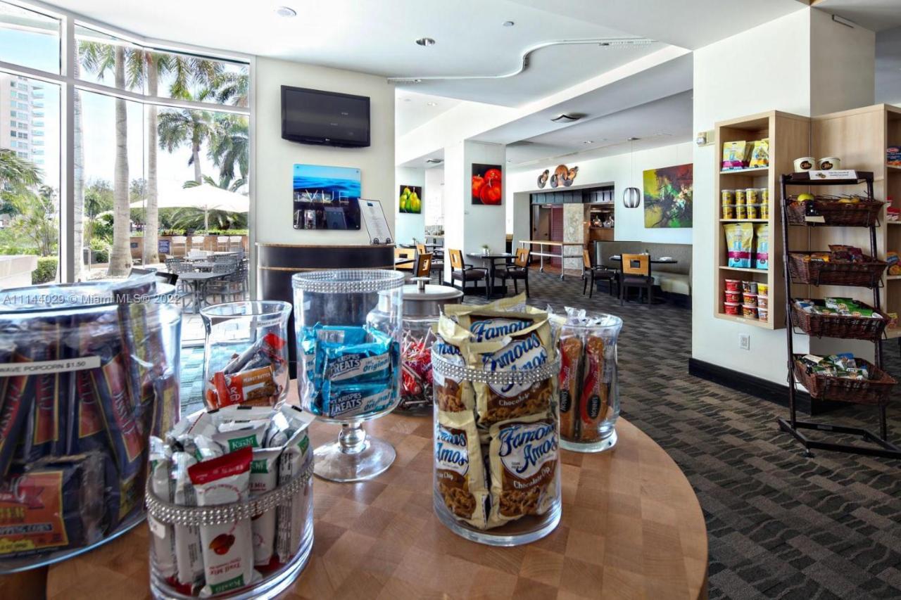 Gallery One - A Doubletree Suites By Hilton Hotel Fort Lauderdale Exterior photo
