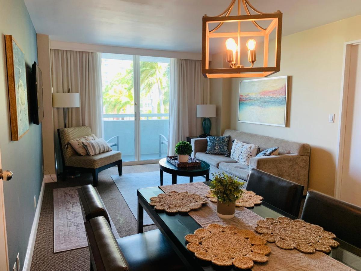 Gallery One - A Doubletree Suites By Hilton Hotel Fort Lauderdale Exterior photo