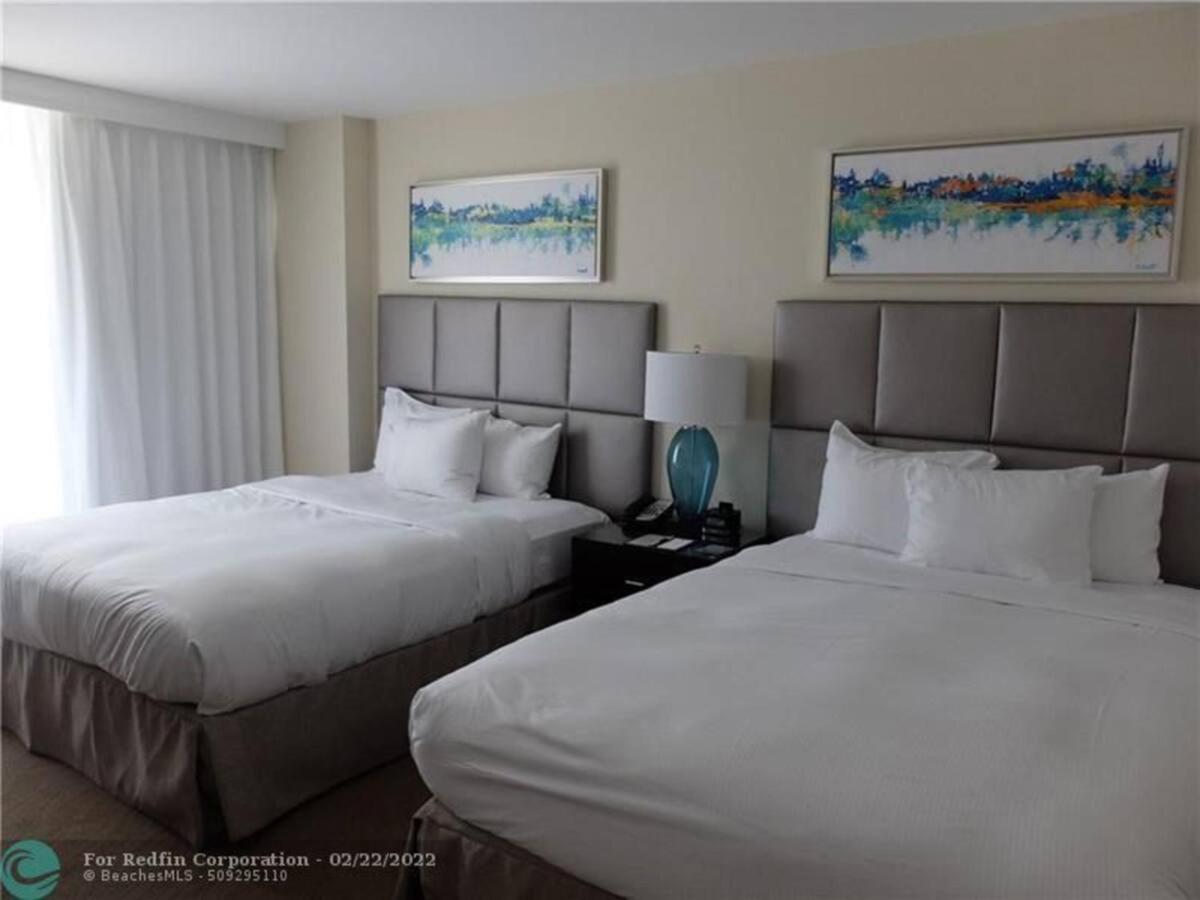 Gallery One - A Doubletree Suites By Hilton Hotel Fort Lauderdale Exterior photo
