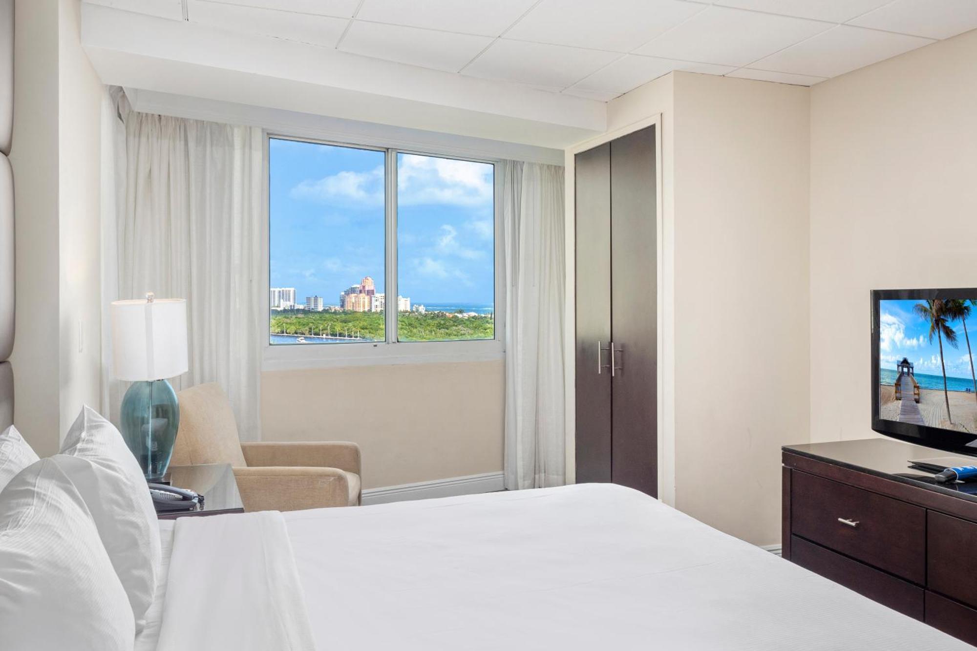 Gallery One - A Doubletree Suites By Hilton Hotel Fort Lauderdale Exterior photo