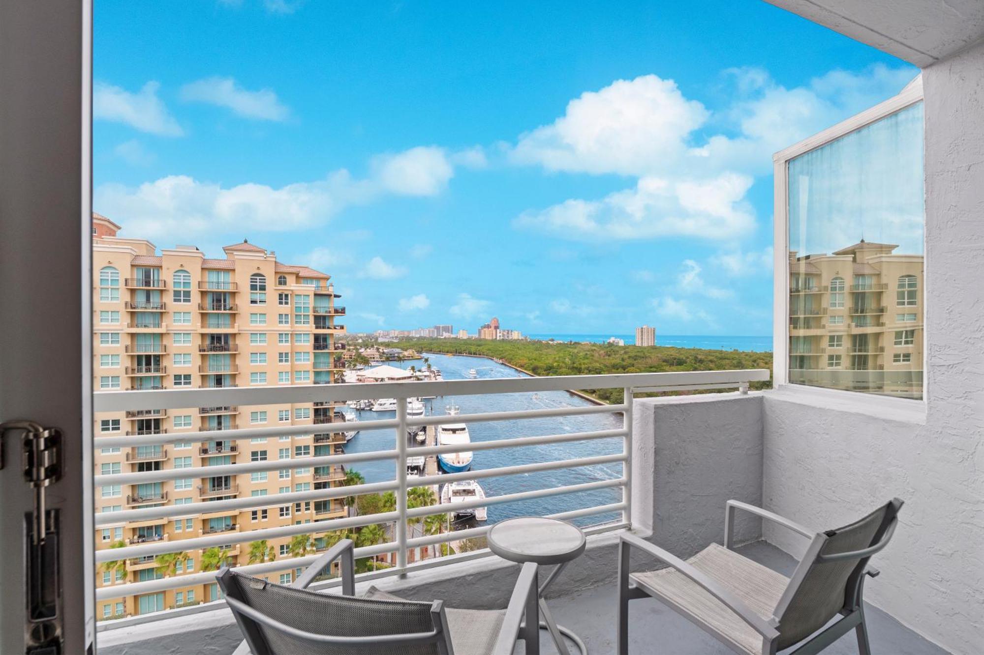 Gallery One - A Doubletree Suites By Hilton Hotel Fort Lauderdale Exterior photo