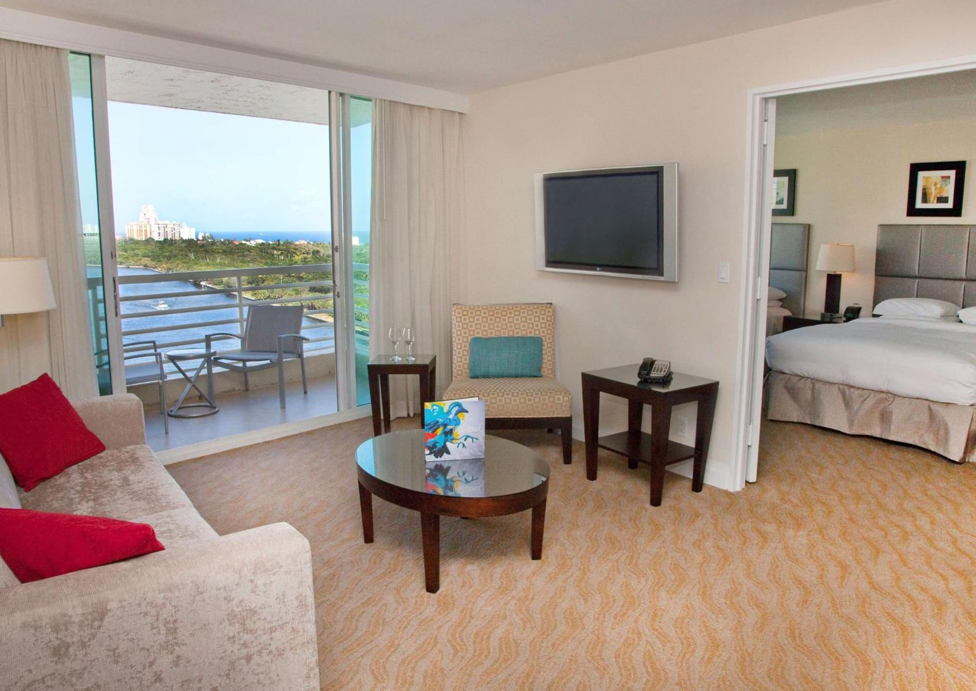 Gallery One - A Doubletree Suites By Hilton Hotel Fort Lauderdale Exterior photo