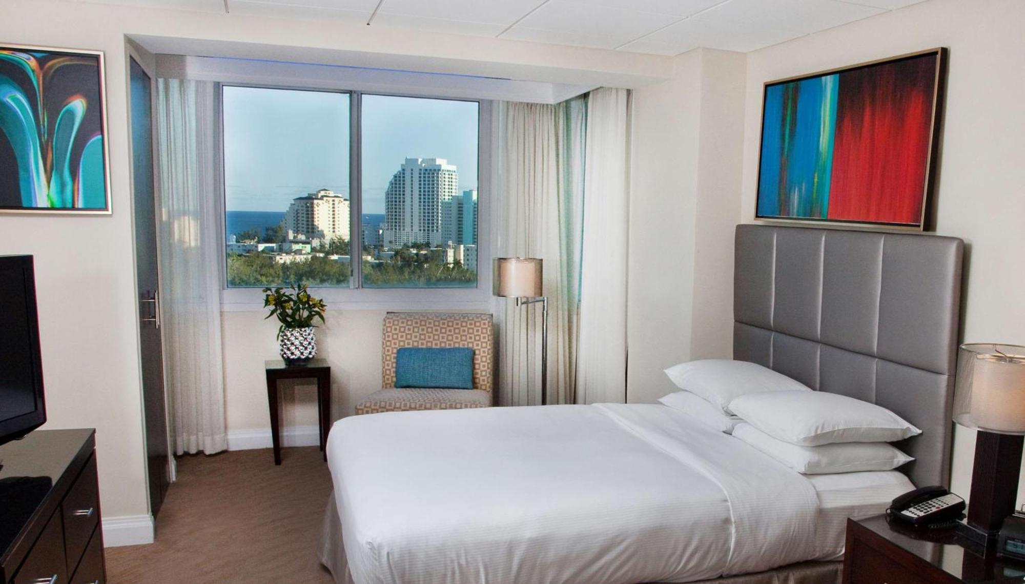 Gallery One - A Doubletree Suites By Hilton Hotel Fort Lauderdale Exterior photo