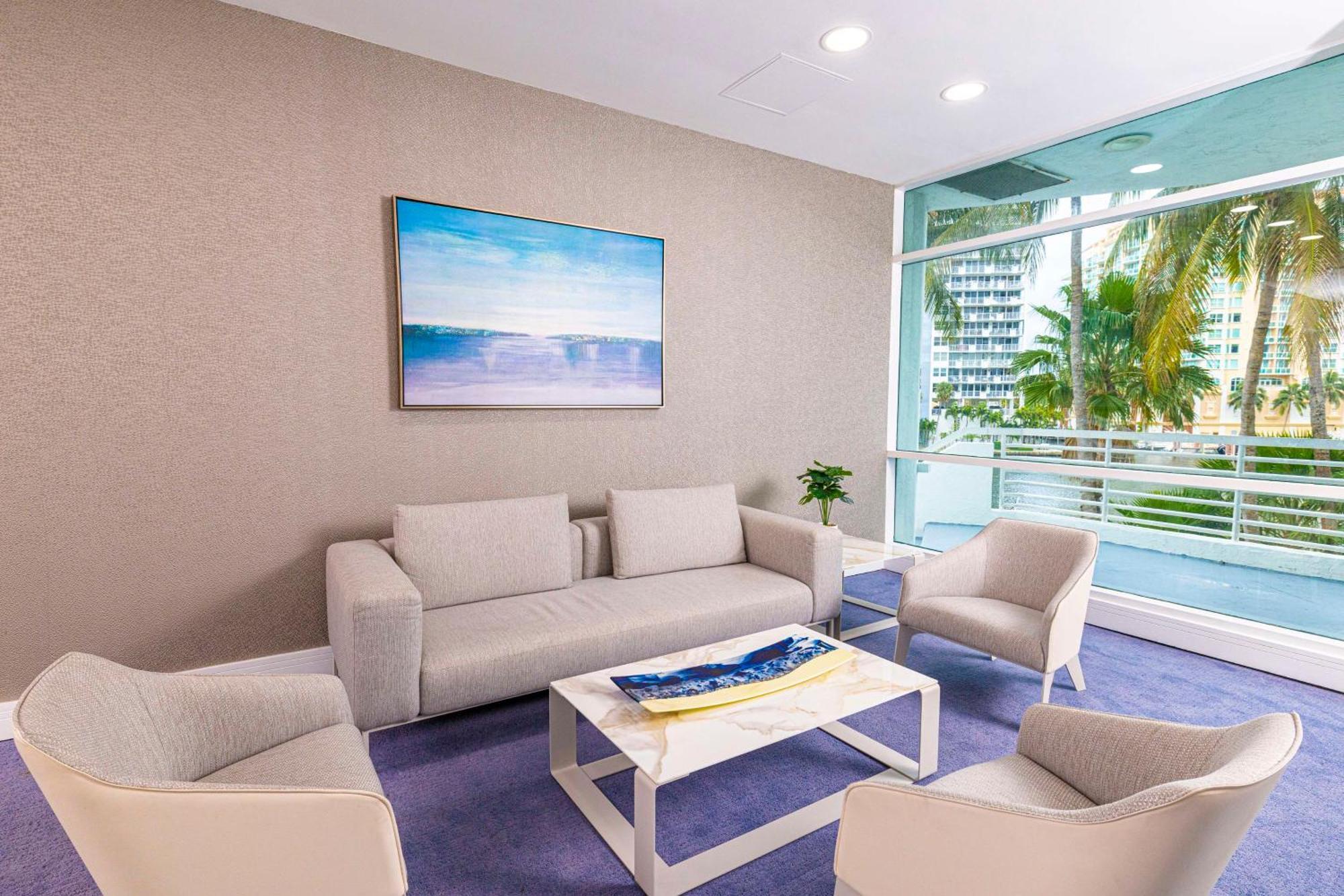 Gallery One - A Doubletree Suites By Hilton Hotel Fort Lauderdale Exterior photo