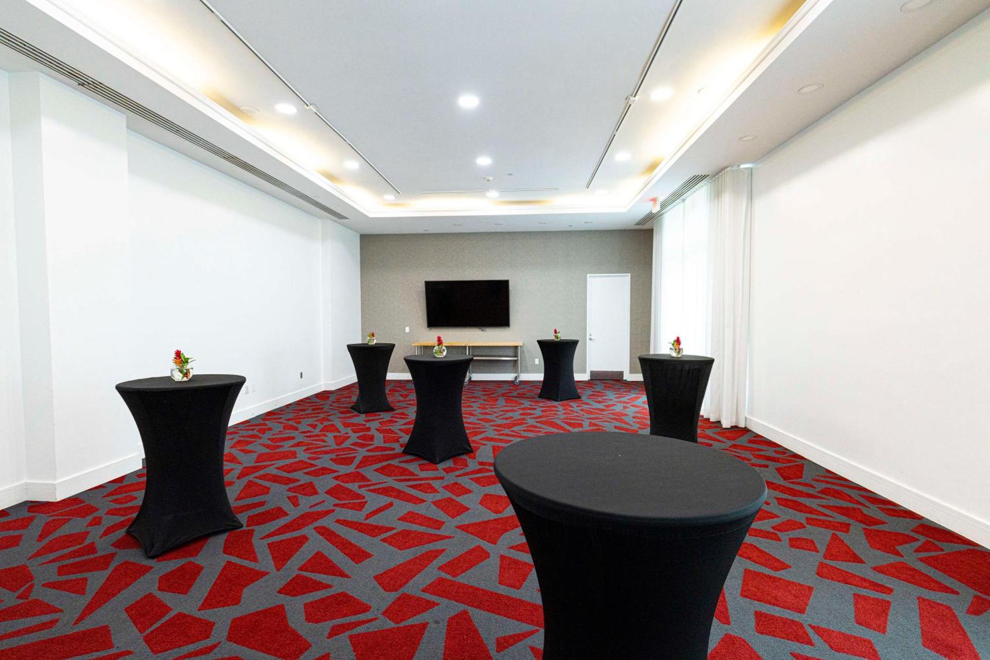 Gallery One - A Doubletree Suites By Hilton Hotel Fort Lauderdale Exterior photo