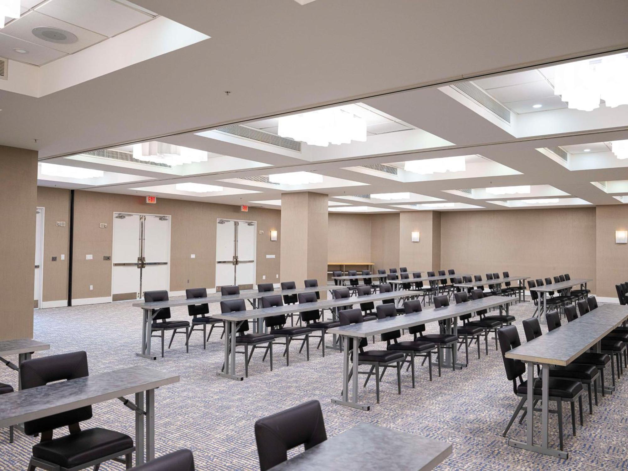 Gallery One - A Doubletree Suites By Hilton Hotel Fort Lauderdale Exterior photo