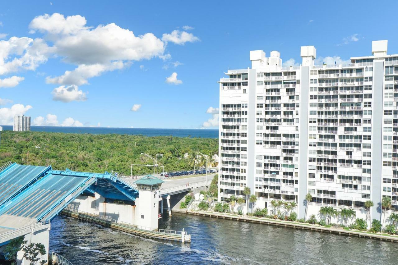 Gallery One - A Doubletree Suites By Hilton Hotel Fort Lauderdale Exterior photo